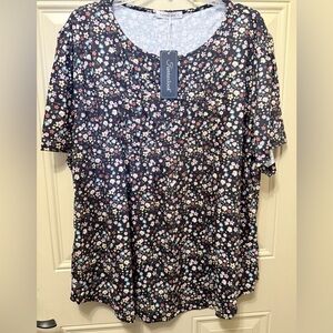 Fantaslook Floral Pullover Tunic Blouse with Pintucks Size 3XL
